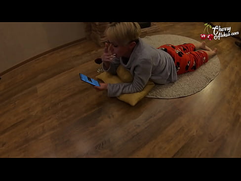 ❤️ Gekke blonde sûgje Enorme lul dy't derop sûgje en stuiterje - Anale seks ️❌ Anale fideo op fy.villagesexvideos.ru ﹏