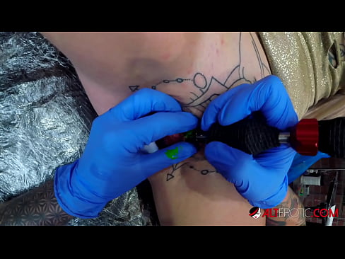 ❤️ Ekstreem tattooed hottie Sully Savage krige in tattoo op har klitoris ️❌ Anale fideo op fy.villagesexvideos.ru ﹏